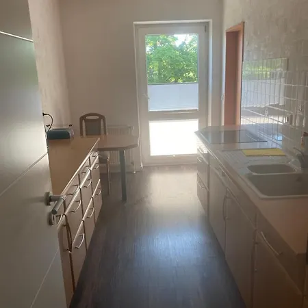 Apartment - Ferienwohnung Pestaloz In Der Nahe Hannover-messe