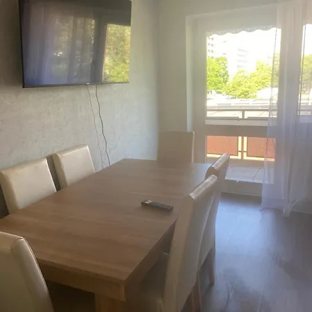 Apartment - Ferienwohnung Pestaloz In Der Nahe Hannover-messe Hannover